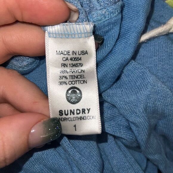 ✨ Sundry Light Terry Capri Sweatpants✨ - Picture 8 of 8